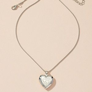 Silver heart necklace